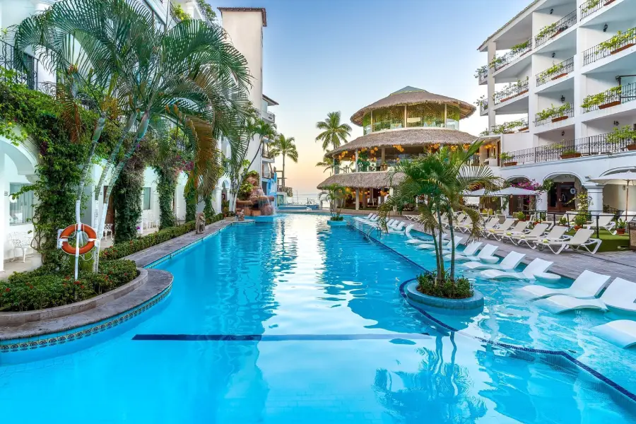 Playa Los Arcos Beach Resort & Spa